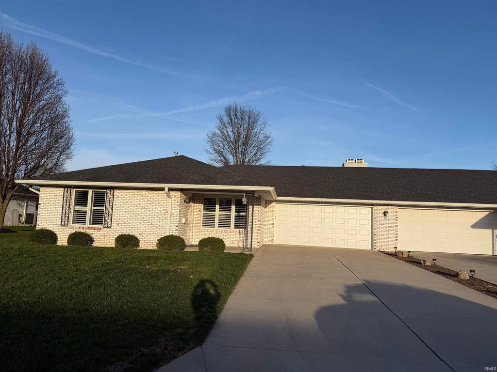Photo of 4519 N Wheeling Avenue, Muncie, IN 47304 (MLS # 202611776)