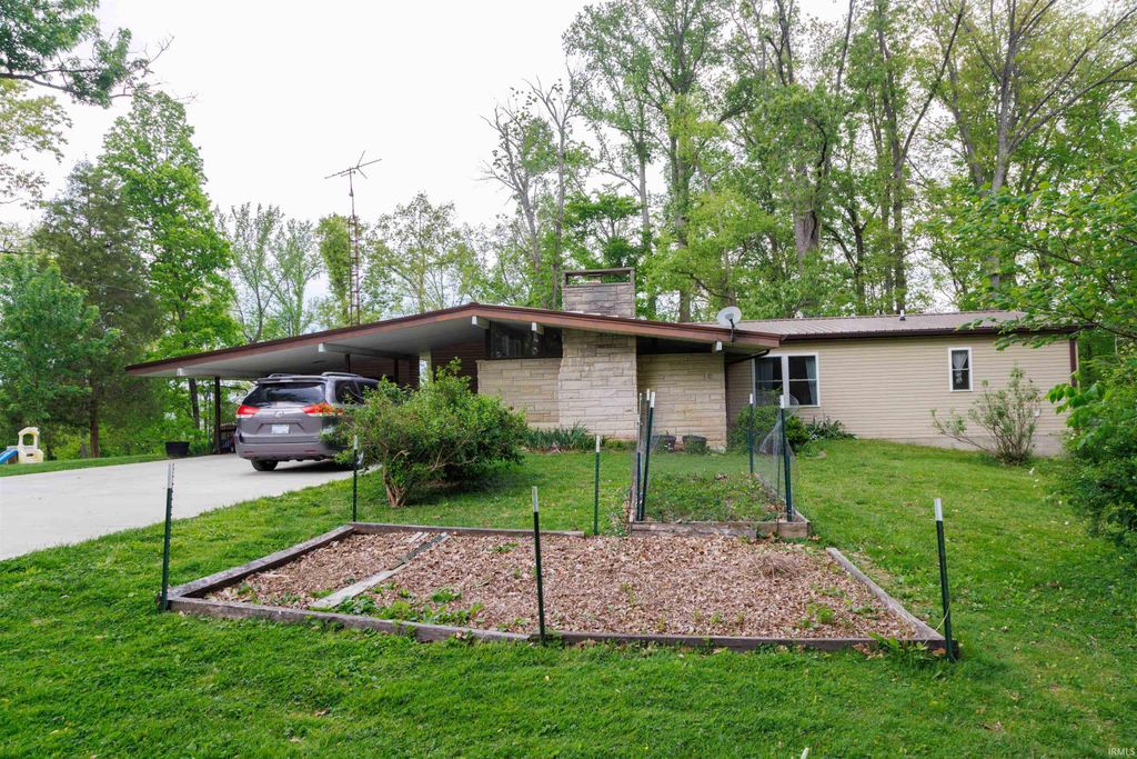 Photo of 8524 W Skyline Drive, French Lick, IN 47432 (MLS # 202615583)