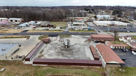 Tiny photo for 2301 E Highway 50 Highway, Washington, IN 47501 (MLS # 202602010)