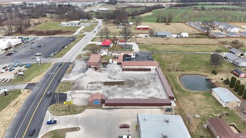 Tiny photo for 2301 E Highway 50 Highway, Washington, IN 47501 (MLS # 202602010)
