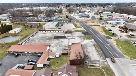 Tiny photo for 2301 E Highway 50 Highway, Washington, IN 47501 (MLS # 202602010)