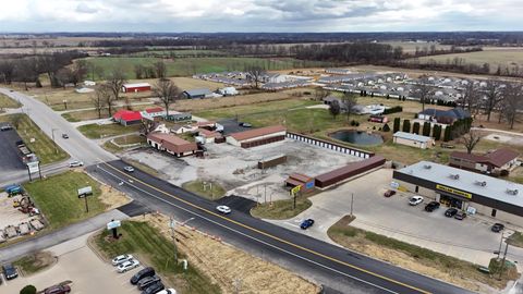 Tiny photo for 2301 E Highway 50 Highway, Washington, IN 47501 (MLS # 202602010)
