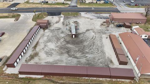 Tiny photo for 2301 E Highway 50 Highway, Washington, IN 47501 (MLS # 202602010)