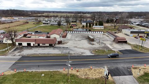 Tiny photo for 2301 E Highway 50 Highway, Washington, IN 47501 (MLS # 202602010)