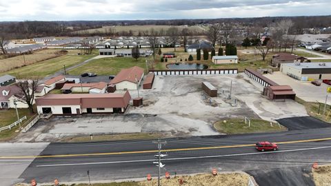 Tiny photo for 2301 E Highway 50 Highway, Washington, IN 47501 (MLS # 202602010)