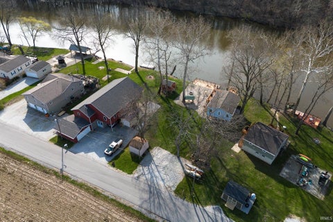 Tiny photo for 11802 W Horseshoe Bend Drive, Brookston, IN 47923 (MLS # 202636420)