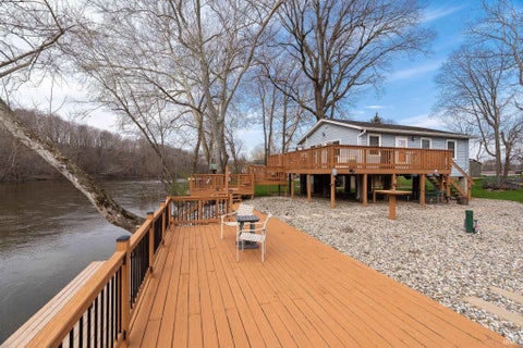 Tiny photo for 11802 W Horseshoe Bend Drive, Brookston, IN 47923 (MLS # 202636420)
