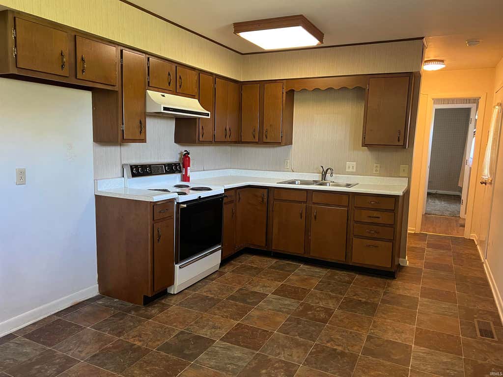 Photo of 3035 E Lotus Lane, Vincennes, IN 47591 (MLS # 202634799)
