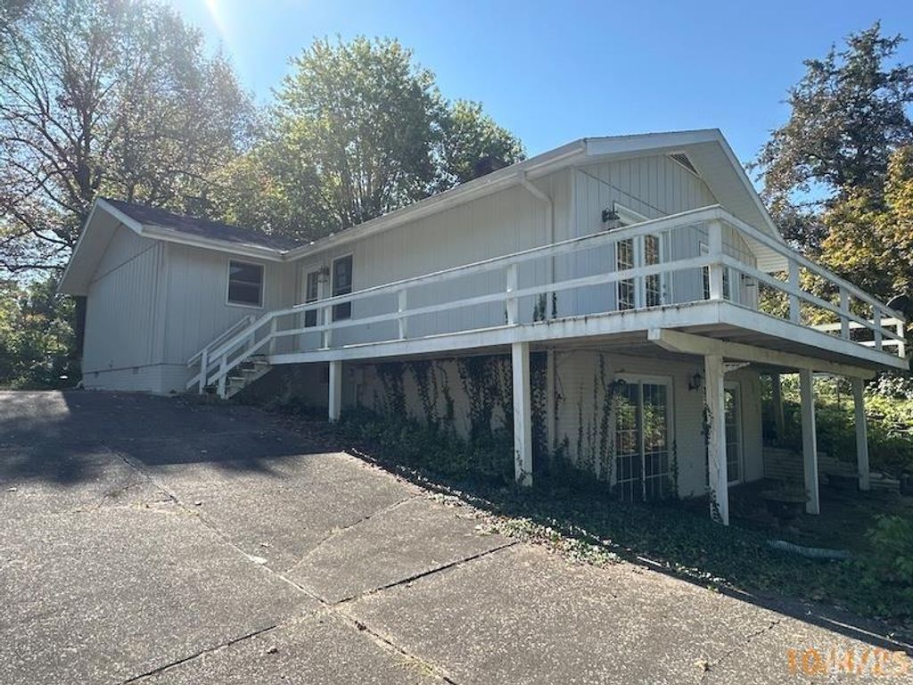 Photo of 1132 Silver Bell Terrace, Santa Claus, IN 47579 (MLS # 202544142)