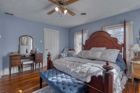 Tiny photo for 318 E Main Street, Newburgh, IN 47630 (MLS # 202548425)