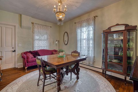 Tiny photo for 318 E Main Street, Newburgh, IN 47630 (MLS # 202548425)