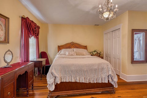 Tiny photo for 318 E Main Street, Newburgh, IN 47630 (MLS # 202548425)
