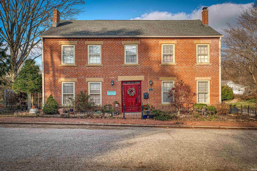 Photo of 318 E Main Street, Newburgh, IN 47630 (MLS # 202548425)