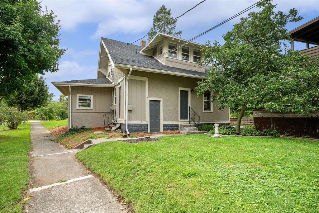 Photo of 1204 Delta Boulevard, Fort Wayne, IN 46805 (MLS # 202622096)