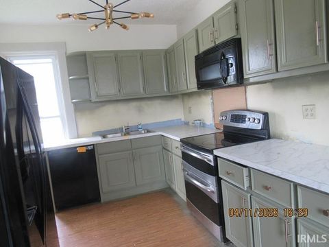 Tiny photo for 450 S JEFFERSON Street, Huntington, IN 46750 (MLS # 202612603)