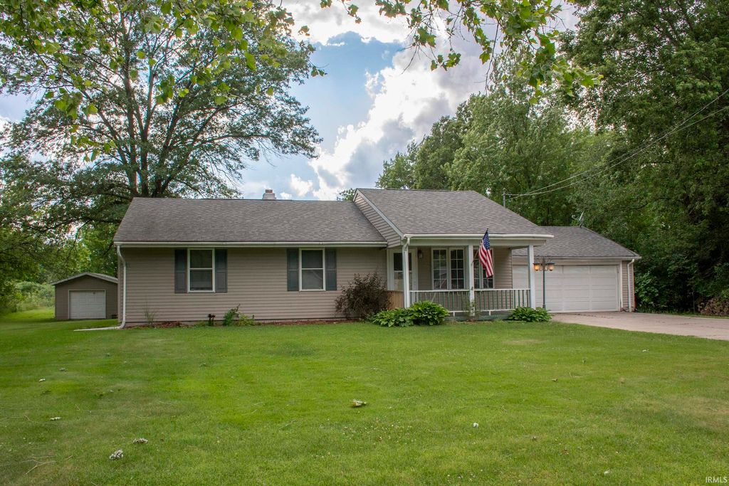 Photo of 2805 Pleasant Plain Avenue, Elkhart, IN 46517 (MLS # 202625036)