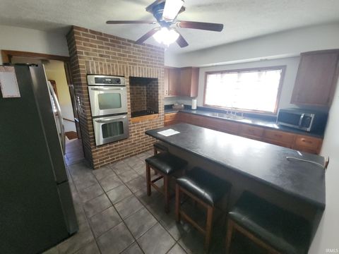 Tiny photo for 112 E Beckley Street, Royal Center, IN 46978 (MLS # 202545497)