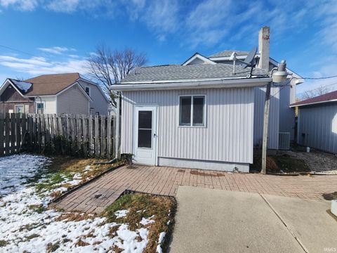 Tiny photo for 112 E Beckley Street, Royal Center, IN 46978 (MLS # 202545497)