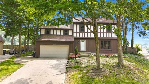 Photo of 7302 River Ranch Court, Fort Wayne, IN 46835 (MLS # 202629772)