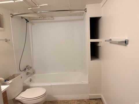 Tiny photo for 619 W Ashland Avenue, Muncie, IN 47303 (MLS # 202629025)