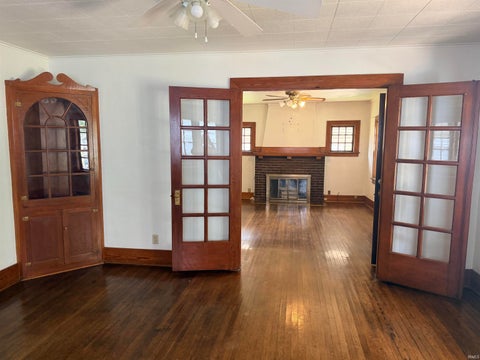 Tiny photo for 619 W Ashland Avenue, Muncie, IN 47303 (MLS # 202629025)