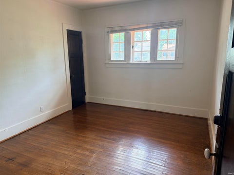 Tiny photo for 619 W Ashland Avenue, Muncie, IN 47303 (MLS # 202629025)