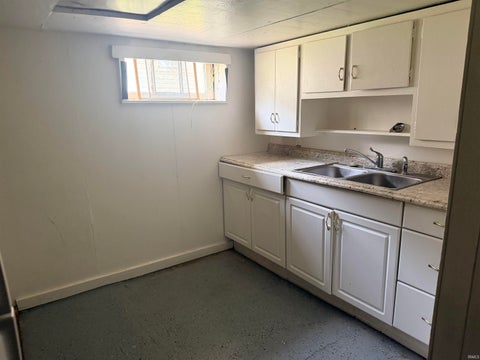 Tiny photo for 619 W Ashland Avenue, Muncie, IN 47303 (MLS # 202629025)