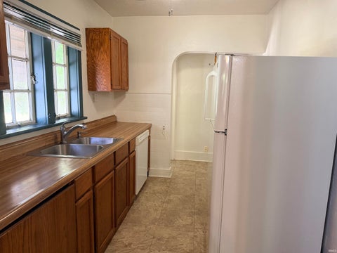Tiny photo for 619 W Ashland Avenue, Muncie, IN 47303 (MLS # 202629025)