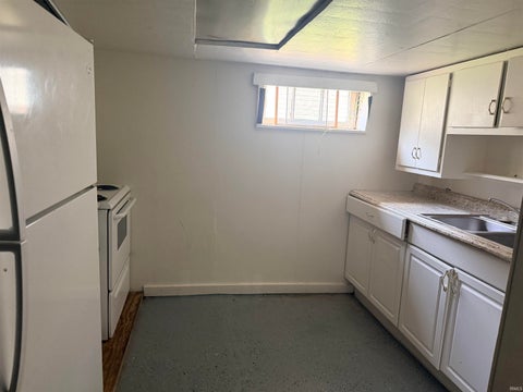 Tiny photo for 619 W Ashland Avenue, Muncie, IN 47303 (MLS # 202629025)