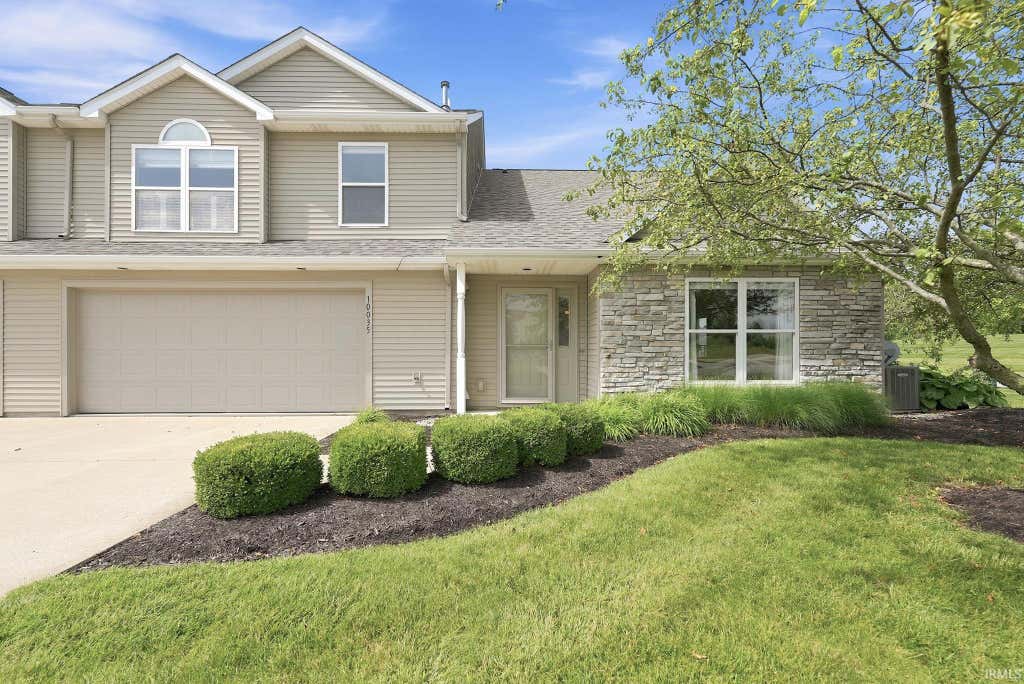 Photo of 10035 Oak Trail Road, Fort Wayne, IN 46825 (MLS # 202627848)