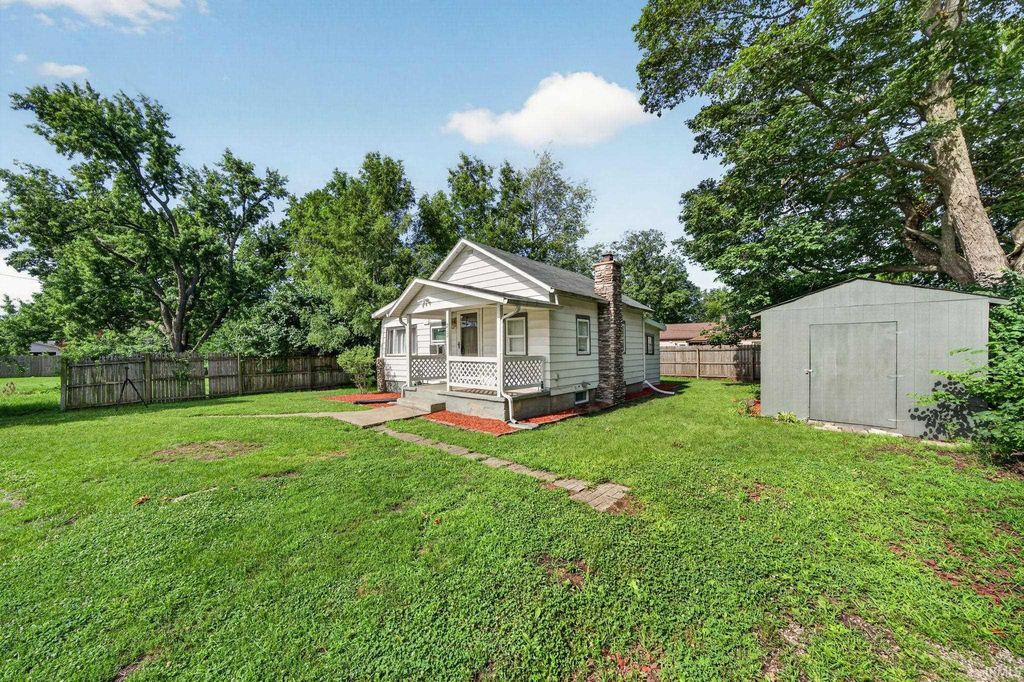 Photo of 213 Riverview Avenue, Elkhart, IN 46516 (MLS # 202626979)