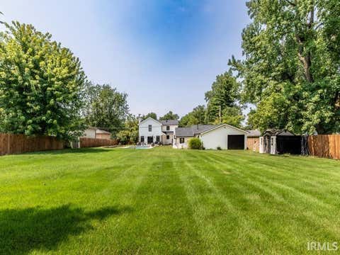 Tiny photo for 900 Plaza Drive, Evansville, IN 47715 (MLS # 202632758)