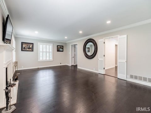 Tiny photo for 900 Plaza Drive, Evansville, IN 47715 (MLS # 202632758)