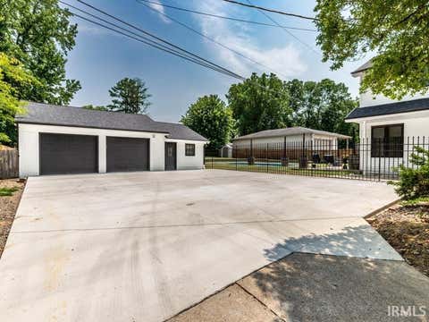 Tiny photo for 900 Plaza Drive, Evansville, IN 47715 (MLS # 202632758)