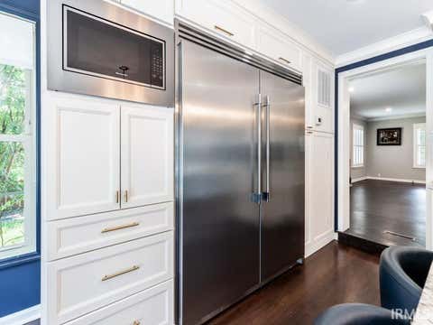 Tiny photo for 900 Plaza Drive, Evansville, IN 47715 (MLS # 202632758)