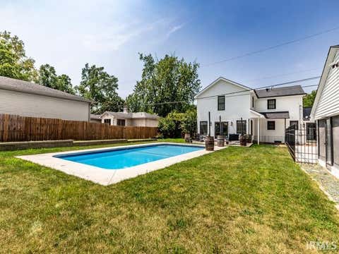 Tiny photo for 900 Plaza Drive, Evansville, IN 47715 (MLS # 202632758)