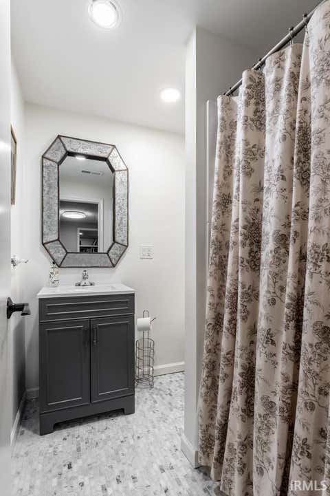 Tiny photo for 900 Plaza Drive, Evansville, IN 47715 (MLS # 202632758)