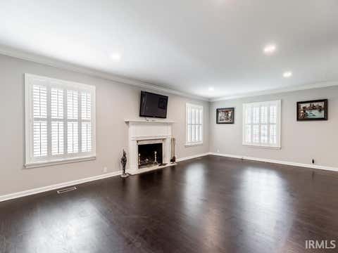 Tiny photo for 900 Plaza Drive, Evansville, IN 47715 (MLS # 202632758)