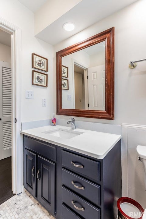 Tiny photo for 900 Plaza Drive, Evansville, IN 47715 (MLS # 202632758)