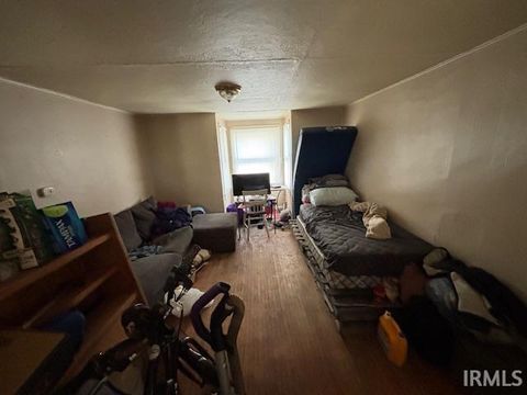 Tiny photo for 501-505 Helm Street, Logansport, IN 46947 (MLS # 202604592)