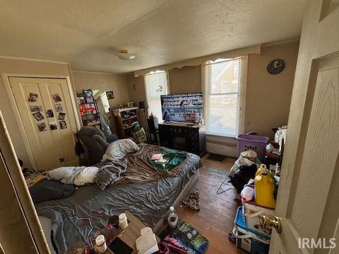 Tiny photo for 501-505 Helm Street, Logansport, IN 46947 (MLS # 202604592)