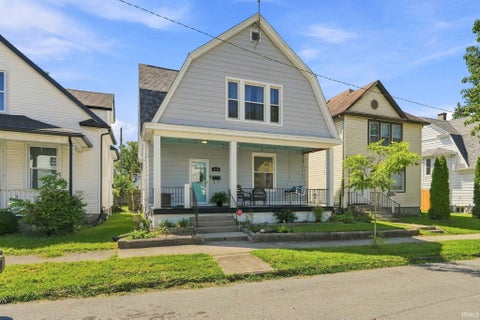 Photo of 1111 Cottage Avenue, Fort Wayne, IN 46807 (MLS # 202635154)