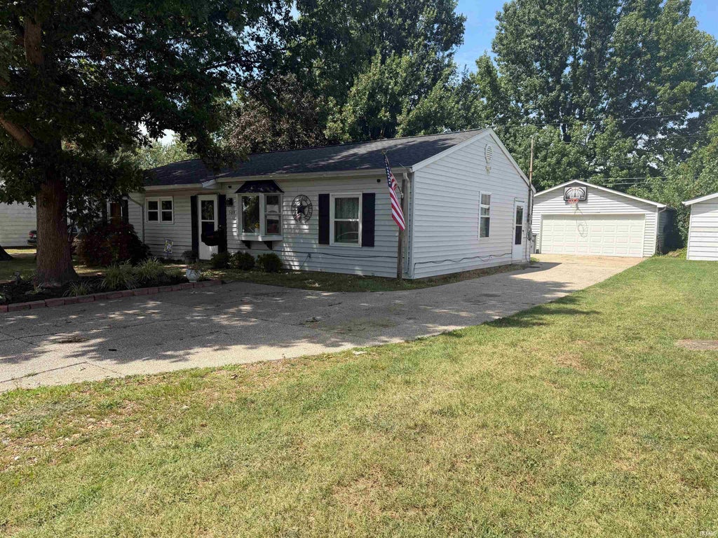 Photo of 509 Colonial Avenue, Evansville, IN 47710 (MLS # 202633610)