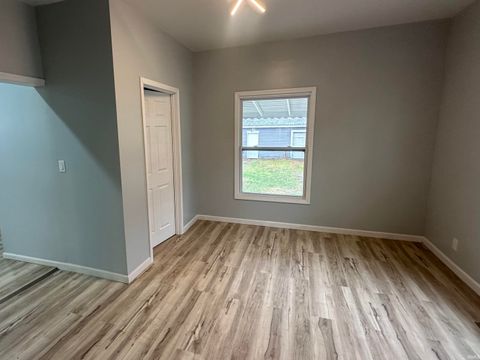 Tiny photo for 514 S Webster Street, Kokomo, IN 46901 (MLS # 202608276)