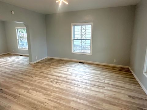 Tiny photo for 514 S Webster Street, Kokomo, IN 46901 (MLS # 202608276)