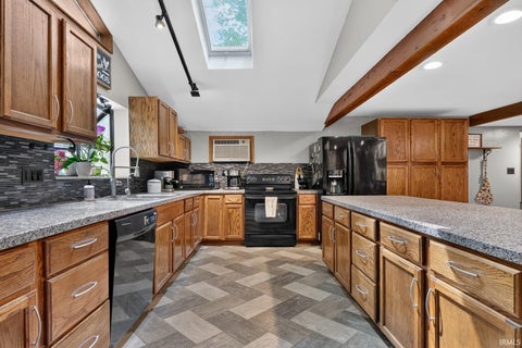 Tiny photo for 15617 Bowdoin Road, Monroeville, IN 46773 (MLS # 202636875)