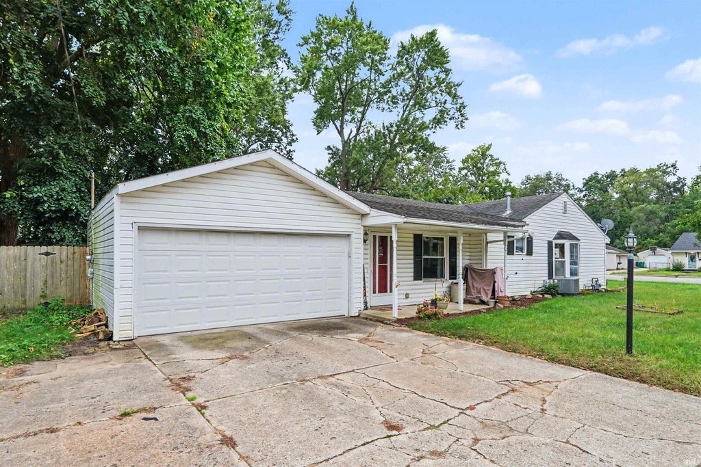 Photo of 2422 N Main Street, Mishawaka, IN 46545 (MLS # 202639849)