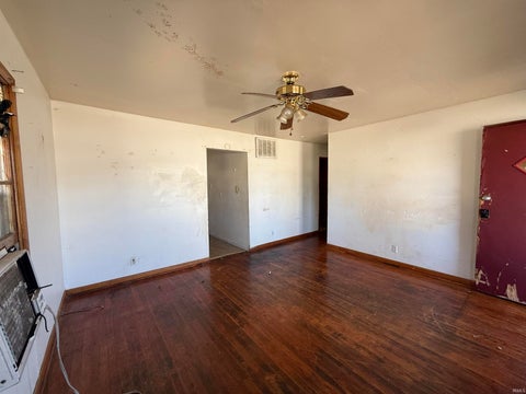 Tiny photo for 914 916 Judson Street, Evansville, IN 47713 (MLS # 202642178)