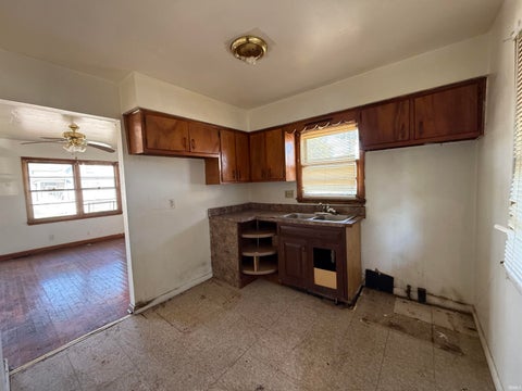 Tiny photo for 914 916 Judson Street, Evansville, IN 47713 (MLS # 202642178)
