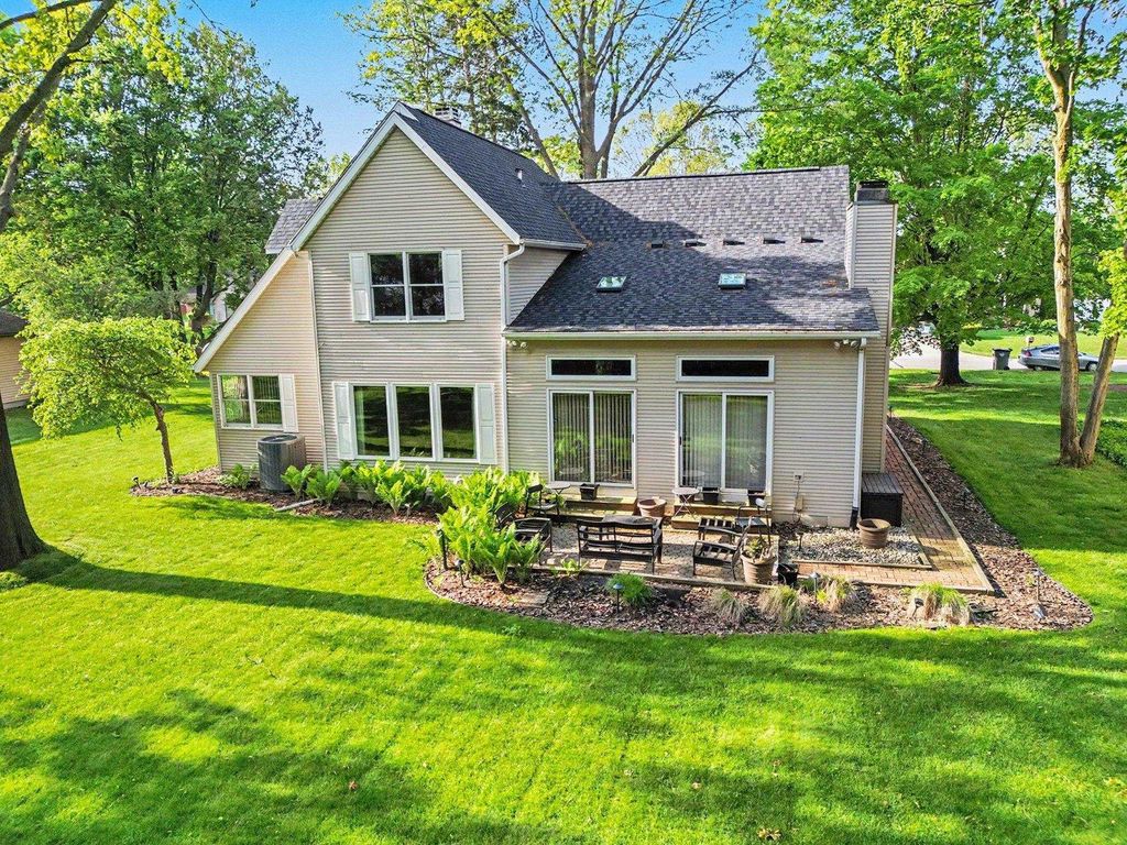 Photo of 23655 Ridgemont Lane, Elkhart, IN 46516 (MLS # 202619120)